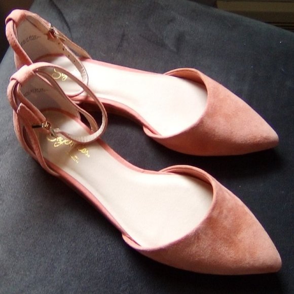 Anthropologie Shoes - Anthropologie Seychelle Suede Ankle Strap Sandals Sz. 6.5